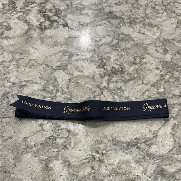 🎀 Louis Vuitton 1-Inch 2024 Holiday Ribbon - Approx. 71 Inches - Picture 1 of 1